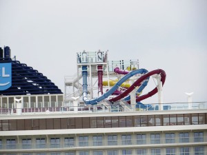 800px-Norwegian_Breakaway_41